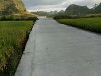 小山村掠影别有一番景象