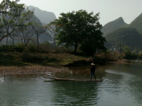 见到这种情景，又想起童年的趣事。