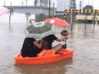 《我可以泡你吗玉林》，玉林暴雨神曲传疯了