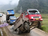 靖西市安宁乡古庞村嚣张路霸！不给过路费就砸车......