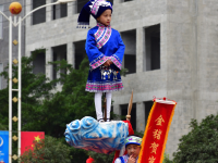 2019年靖西春节巡游最佳搭档。