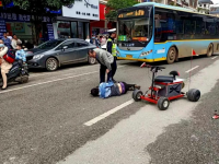 昨天下午，一名男子横躺靖西城中路……