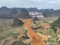 靖西市委书记现场办公推进民生项目建设