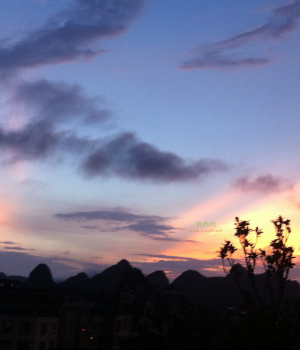 晚霞下的靖西，靖西上的晚霞