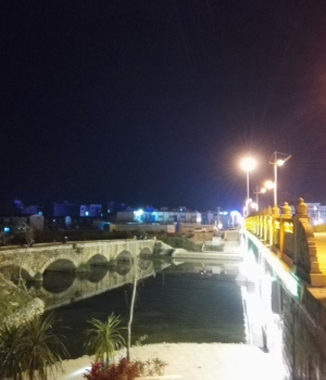 手机镜头下的靖西夜景，金银山成靖西标志