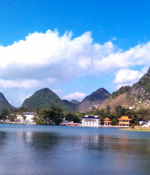 靖西大龙潭白天晚上的风光与风采