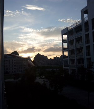 拍摄者：Y计划一个拍照爱好者。没有任何拍摄相机，只用一个只有8.