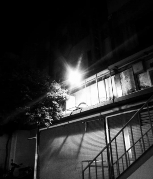 生活不止眼前的苟且，还有远方的苟且。