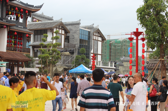 七夕节靖西小城故事开城秀现场火爆