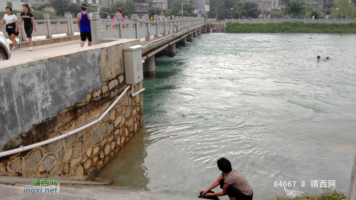 雨天后的一缕阳光，无法抵挡龙潭湿地公园的诱惑 - 靖西网