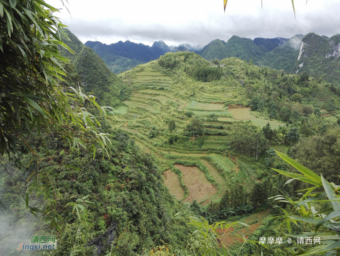 雾气缭绕更显险峻，葛麻古炮台名不虚传。 - 靖西网