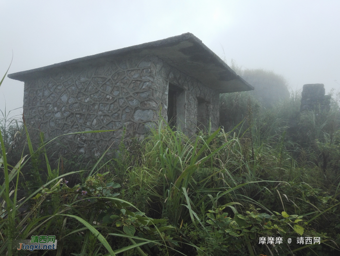 雾气缭绕更显险峻，葛麻古炮台名不虚传。 - 靖西网