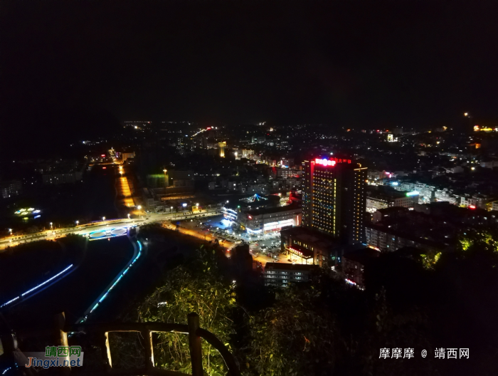 爬上金山看夜景。 - 靖西网