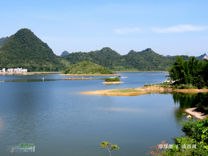 水波粼粼荷皎洁，朋怀湖边有美景。 - 靖西网