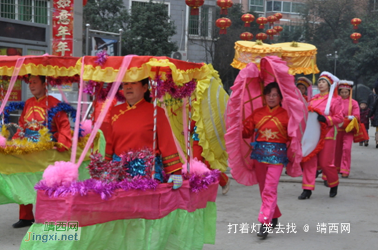 靖西:龙狮欢腾闹新春 民俗巡游大拜年 - 靖西网