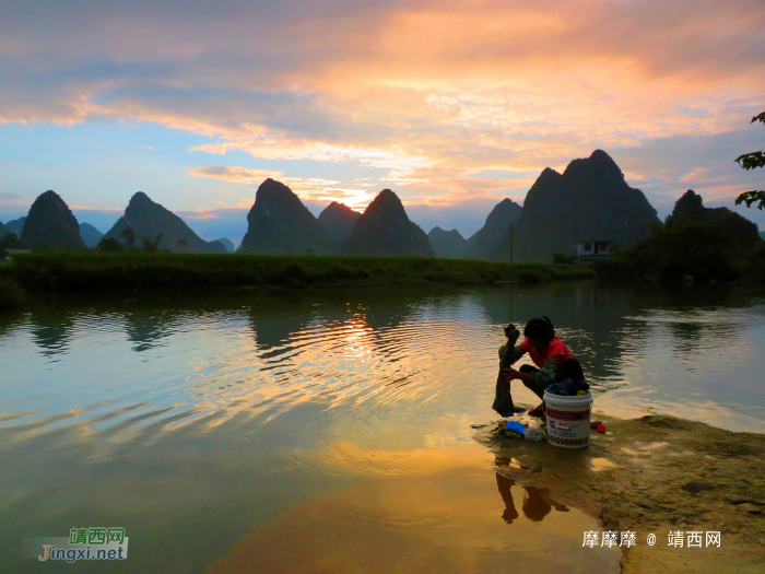 秋风起，稻花香，晨曦洗衣裳，日下收割忙。靖西市三友村最美秋景。 - 靖西网