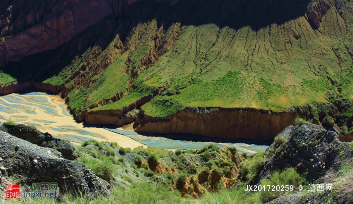 壮美的新疆沙湾安集海红山大峡谷风光 - 靖西网