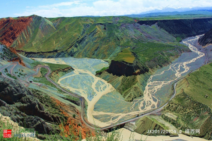 壮美的新疆沙湾安集海红山大峡谷风光 - 靖西网