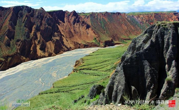 壮美的新疆沙湾安集海红山大峡谷风光 - 靖西网