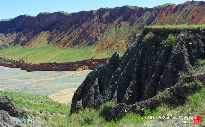 壮美的新疆沙湾安集海红山大峡谷风光 - 靖西网