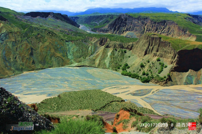 壮美的新疆沙湾安集海红山大峡谷风光 - 靖西网