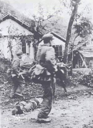 自卫还击战(靖西安德)大村屯民兵守卫桥梁留念照——一张拍于1979年2月的照片 - 靖西网 自卫还击战(靖西安德)大村屯民兵守卫桥梁留念照——一张拍于1979年2月的照片 - 靖西网
