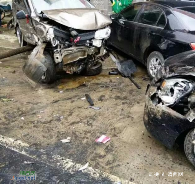 【附有视频】今日，靖西通灵大道五隆村路段发生惨烈的交通事故！现场太惨了~~~~ - 靖西网