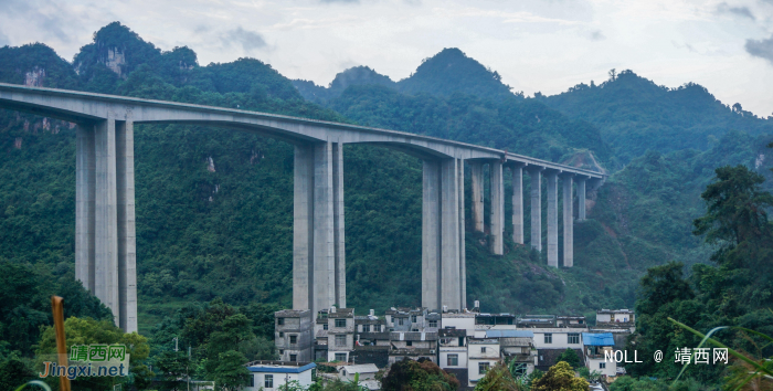 靖西这条网红高速公路美呆了，青山绿水，感觉游走在丹青水墨的山水画廊一样 - 靖西网