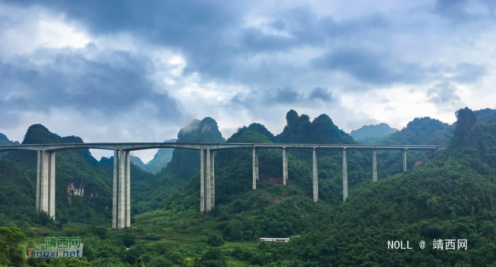 靖西这条网红高速公路美呆了，青山绿水，感觉游走在丹青水墨的山水画廊一样 - 靖西网