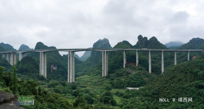 靖西这条网红高速公路美呆了，青山绿水，感觉游走在丹青水墨的山水画廊一样 - 靖西网