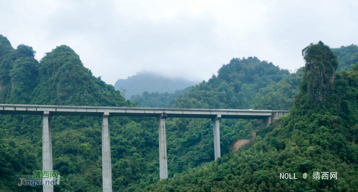 靖西这条网红高速公路美呆了，青山绿水，感觉游走在丹青水墨的山水画廊一样 - 靖西网