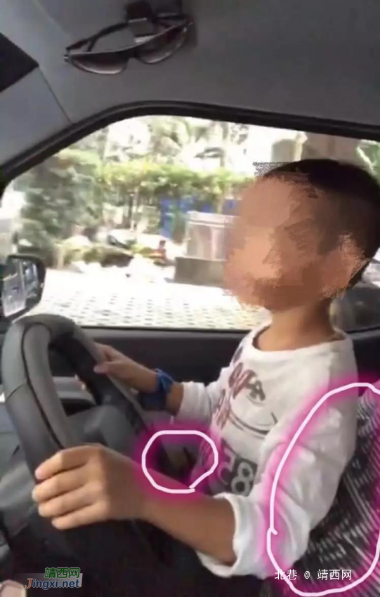 5岁男孩开车上路，父母录制视频？父亲：孩子坐在我身上 - 靖西网