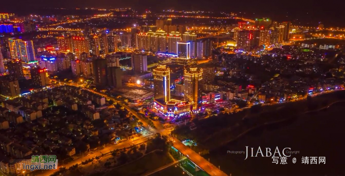广西60大庆当晚（广西电视台）无人机俯拍到百色右江区夜景画面。 - 靖西网