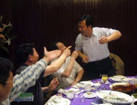 你拼命劝人喝酒的样子,真丑! - 靖西网 你拼命劝人喝酒的样子,真丑! - 靖西网