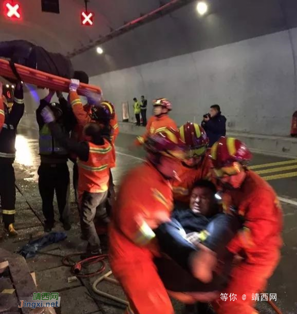 突发！4死4重伤，一辆大客车在广西高速隧道内侧翻！ - 靖西网