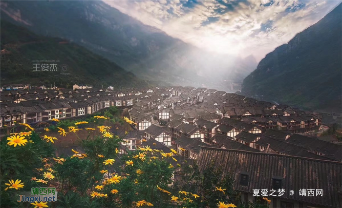 五一去哪儿?见证世界首次低空跳伞穿越天生三桥 - 靖西网 五一去哪儿?见证世界首次低空跳伞穿越天生三桥 - 靖西网