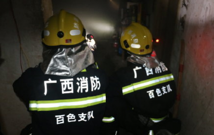 那坡县一民房起火， 疑似电线短路 - 靖西网