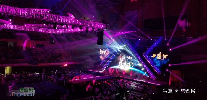 河南卫视知名节目武林风昨晚在百色市区录制,各国拳击明星、网红美女一堆。 - 靖西网