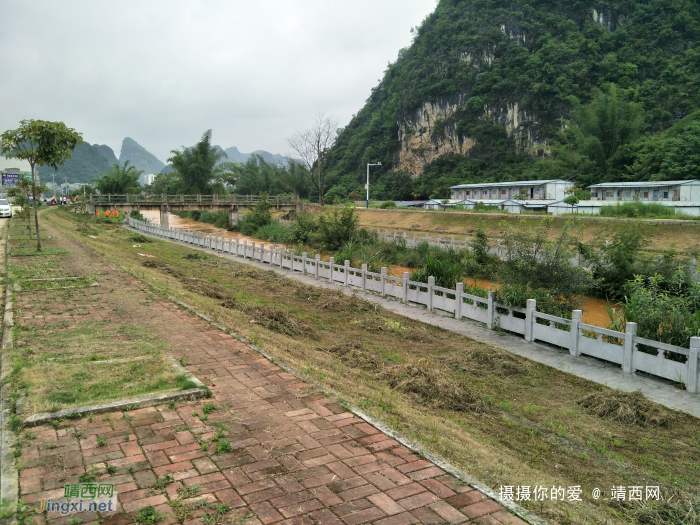 野马河边的杂草已经清理完毕，美哒哒了 - 靖西网