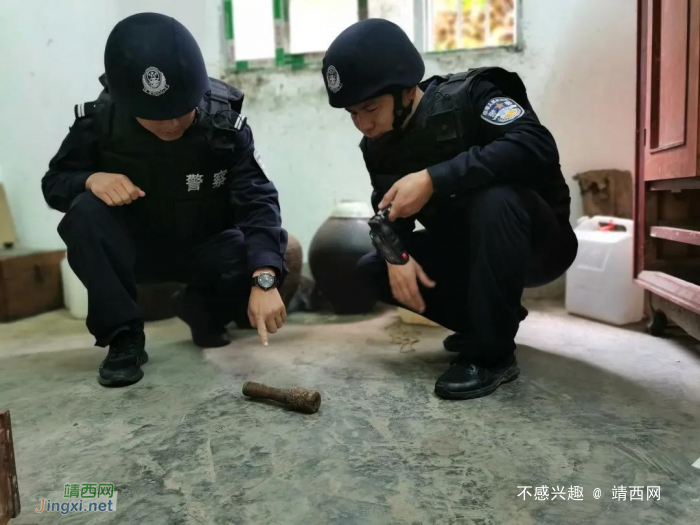 那坡县群众发现一枚手榴弹，边境派出所民警迅速前往处置，及时排除了险情。 - 靖西网
