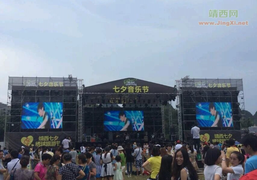 七夕音乐节现场，场外场内满满都是人 - 靖西市·靖西网