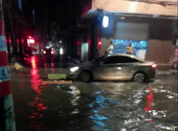 靖西昨晚暴雨，街道发大水 - 靖西市·靖西网