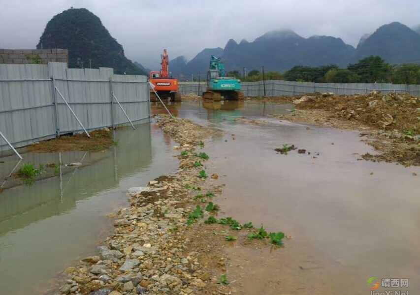 天天下雨，工地变成了鱼塘，再下雨开不了工就得喝西北风去了！ - 靖西市·靖西网