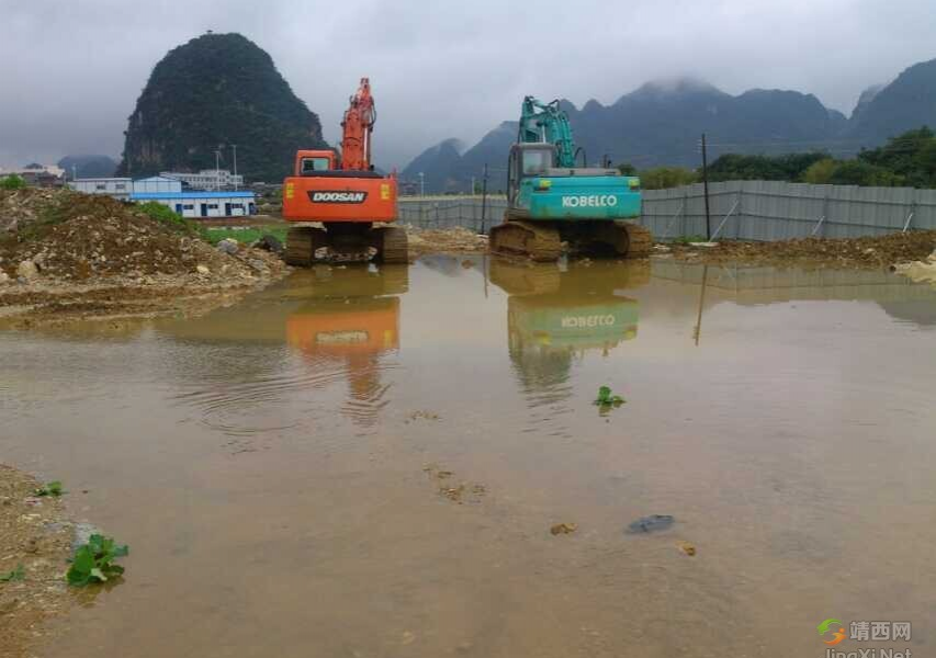 天天下雨，工地变成了鱼塘，再下雨开不了工就得喝西北风去了！ - 靖西市·靖西网