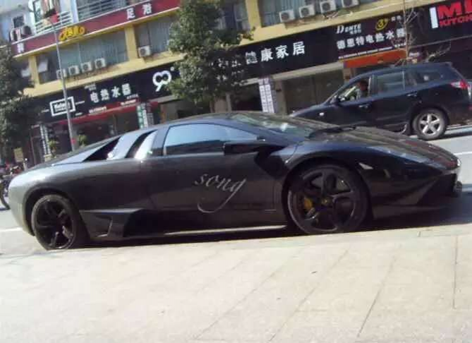 【网友】实拍靖西街头豪车，靖西豪车要逆袭了。。。。。。 - 靖西市·靖西网