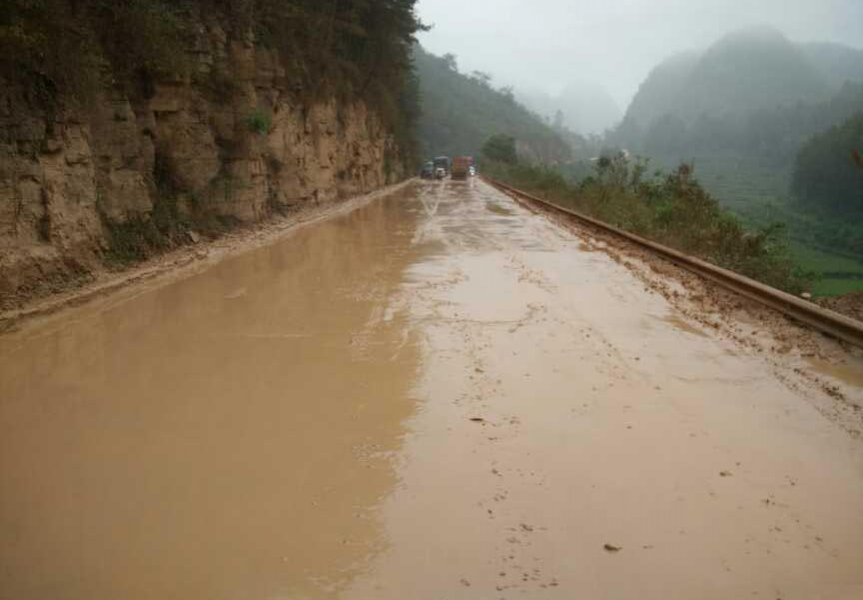 曾经被压烂的新圩至大道二级路，新二级路面即将展现在你的车轮下 - 靖西市·靖西网