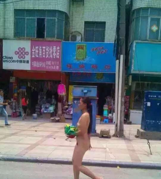 美女这是干啥？画面太美不敢看！ - 靖西市·靖西网