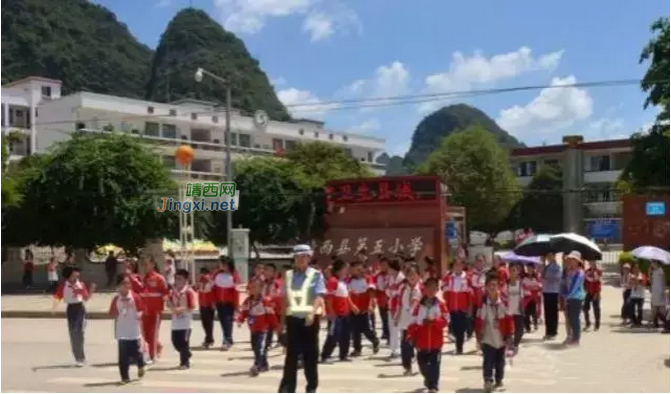 靖西“护卫天使”：让每一位孩子安心过马路 - 靖西市·靖西网