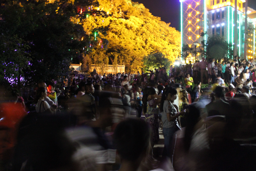 七夕夜，靖西的激情澎湃，龙潭公园的风流浪漫吸引了你和我 - 靖西市·靖西网