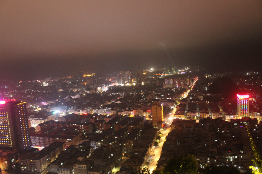 炫丽的靖西小城夜景，但拍照技术是2015年最糟糕的照片 - 靖西市·靖西网